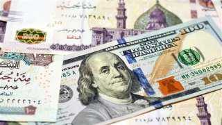 البنوك تخفض رسوم تدبير العملة وترفع حدود استخدام البطاقات الائتمانية بالخارج