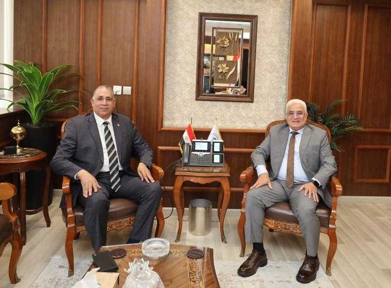 نقيب المحامين يلتقي رئيس الهيئة القومية للتأمين الاجتماعي لبحث أوجه التعاون المشترك