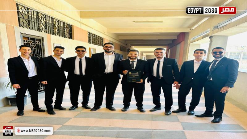 طلاب كلية الهندسة بجامعة حلوان 