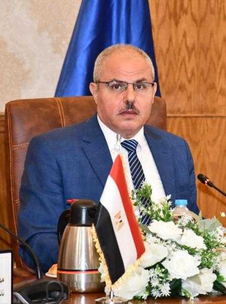 جامعة قناة السويس تنفذ حملة توعوية شاملة في مركز ومدينة أبو صوير حول التأمين الصحي الشامل
