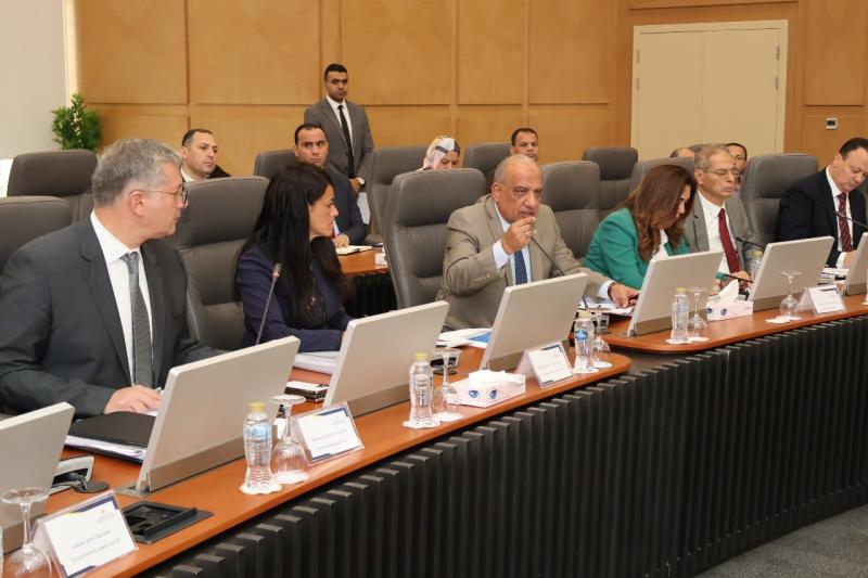 المجلس الأعلى للطاقة يناقش توفير التغذية لـ14 مشروعًا صناعيًا وخطوط إنتاج جديدة