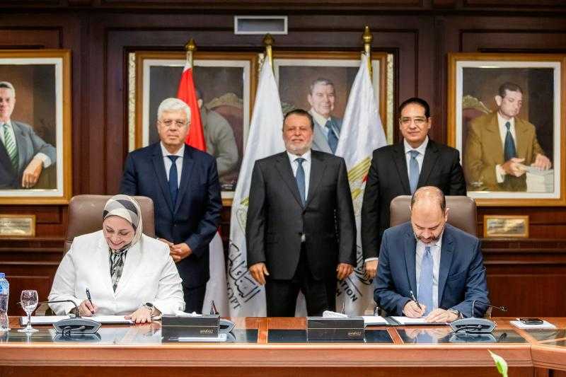 محافظ البنك المركزي ووزير التعليم العالي يشهدان مراسم توقيع اتفاقيتي شراكة بين المعهد المصرفي وجامعتي القاهرة وسوهاج