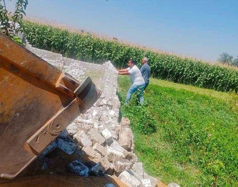 محافظ سوهاج: إزالة 579 حالة تعدي على أملاك الدولة والأراضي الزراعية والمتغيرات المكانية