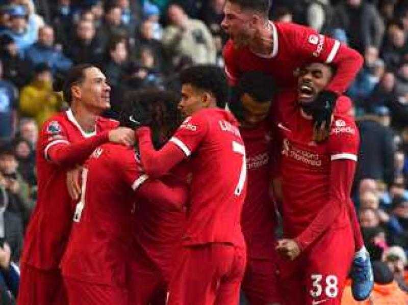 ليفربول يفتح النار على العنصرية بعد الفوز المثير على بورنموث