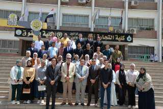 كلية الحقوق بجامعة أسيوط تحتفي بمتفوقيها