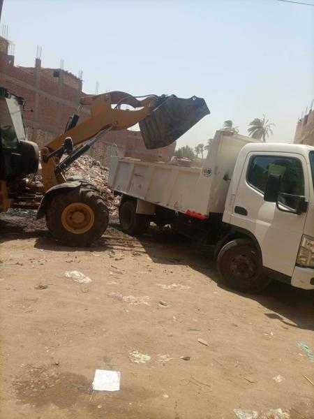 محافظ أسيوط : تكثيف حملات النظافة ورفع المخلفات لتحسين البيئة بمركز منفلوط