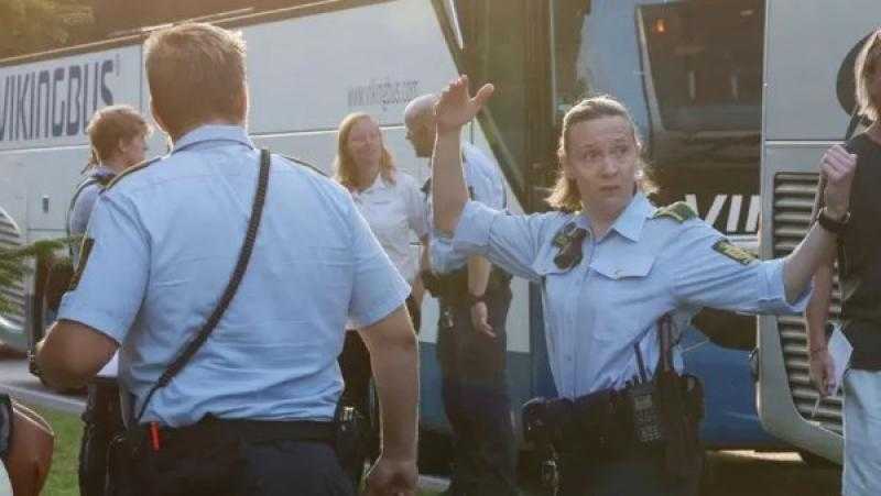 حادثة مفجعة في الدنمارك.. قطار يدهس جرار زراعي وسقوط قتلى ومصابين
