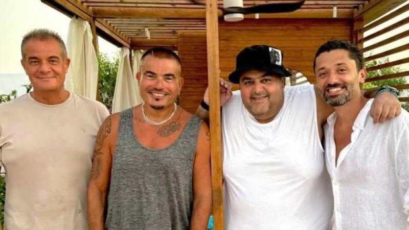 كريم محمود عبد العزيز يظهر مع عمرو دياب وشيكو في الساحل الشمالي
