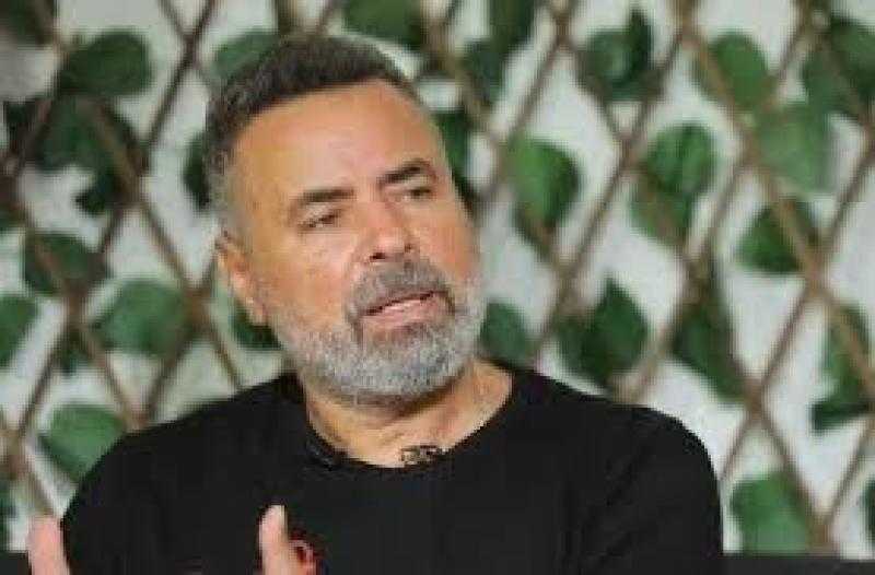 صبحي خليل يتلقى العزاء في والدته بمسجد الحامدية الشاذلية