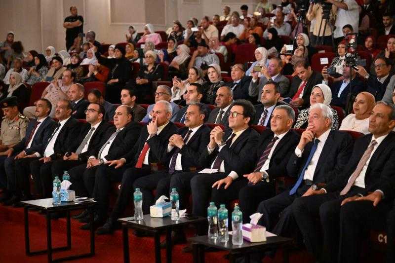 رئيس جامعة قناة السويس يشارك في ملتقى السمسمية القومي الثالث احتفاءً بتسجيلها على قائمة التراث باليونسكو