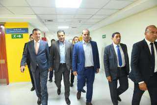 وزير الزراعة يزور مستشفى الناس ويُشيد بالخدمات الطبية والصحية المقدمة بالمجان للمواطنين الأكثر احتياجًا
