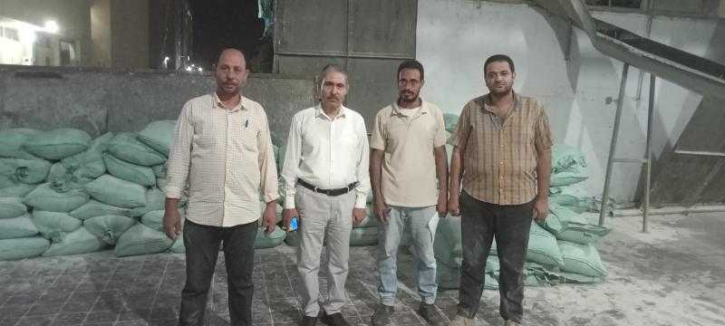 محافظ أسيوط: ضبط 18 ألف و700 لتر بنزين وسولار و7 طن دقيق بلدي قبل تهريبها وبيعها في السوق السوداء