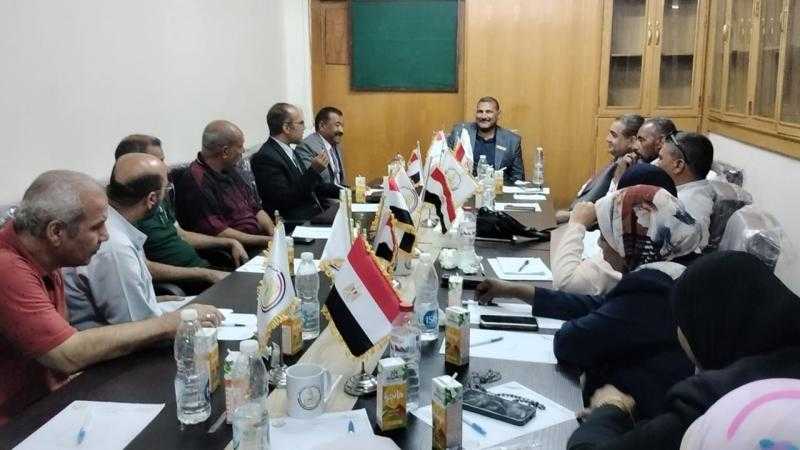 رئيس ”مصر العربي الاشتراكي” يناقش خطة انتخابات النواب 2025 مع أمناء المحافظات