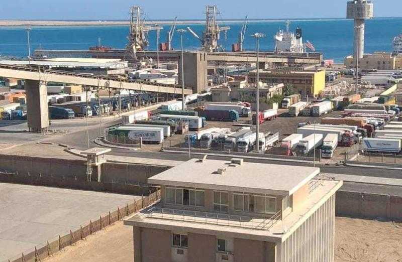 تداول 10 آلاف طن و556 شاحنة بضائع عامة ومتنوعة بموانئ البحر الأحمر