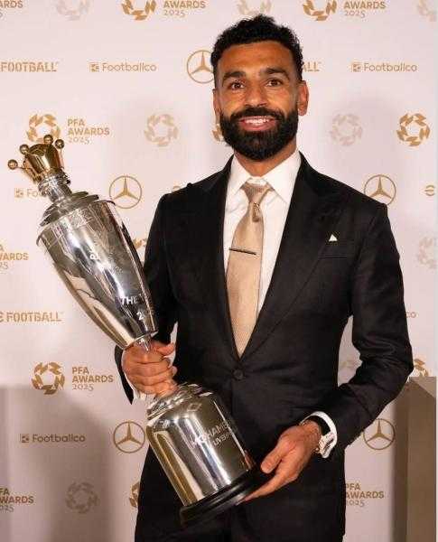 محمد صلاح يصنع التاريخ.. أول لاعب يحقق جائزة رابطة المحترفين 3 مرات في الدوري الإنجليزي