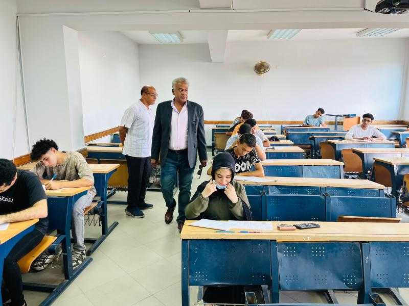 جولة تفقدية على امتحانات الفصل الدراسي الصيفي جامعة حلوان التكنولوجية الدولية