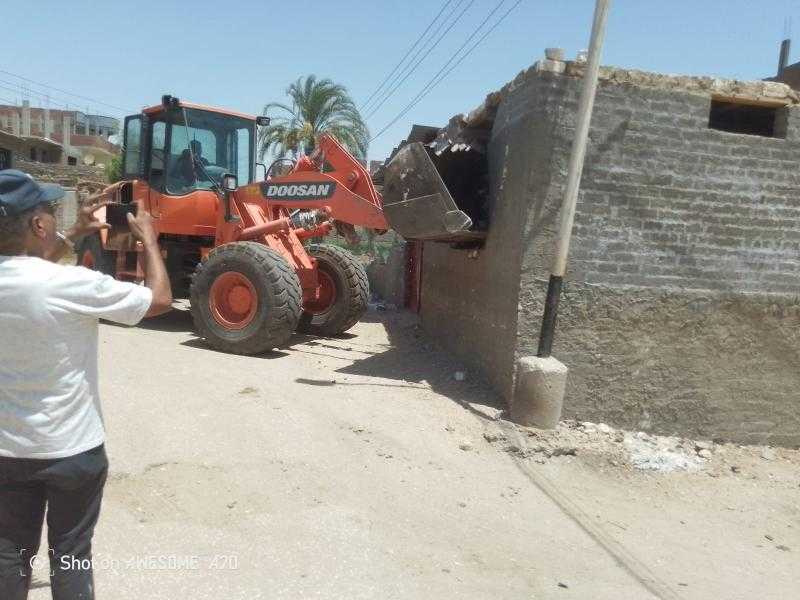 محافظ أسيوط: إزالة 21 حالة تعدي ضمن المرحلة الأولى من الموجة 27 لاسترداد أراضي الدولة