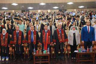 رئيس جامعة بنها لخريجي كلية الزراعة : أنتم حملة راية الأمن الغذائي ورواد التنمية فى المجتمع
