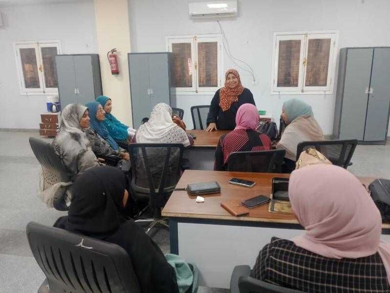 وحدة السكان بإسنا تنظم ندوة توعوية ضمن مبادرة ”المرأة الأقصرية تتحدث” بالوحدة المحلية بالنمسا بالأقصر