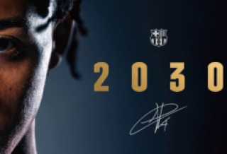 برشلونة يُعلن تجديد عقده لاعبه حتى 2030