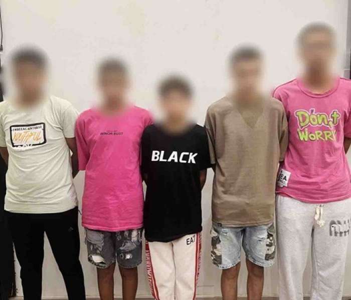 المتهمين 