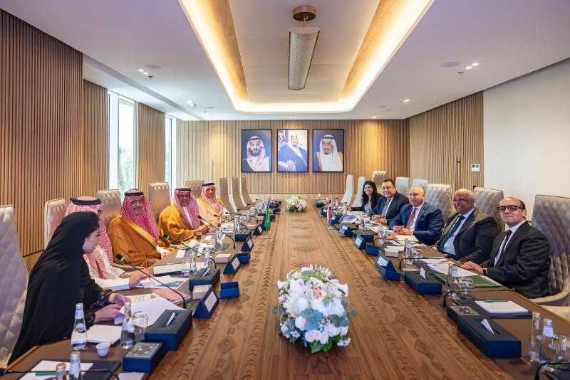 تفاصيل الزيارة الرسمية للفريق كامل الوزير إلى السعودية