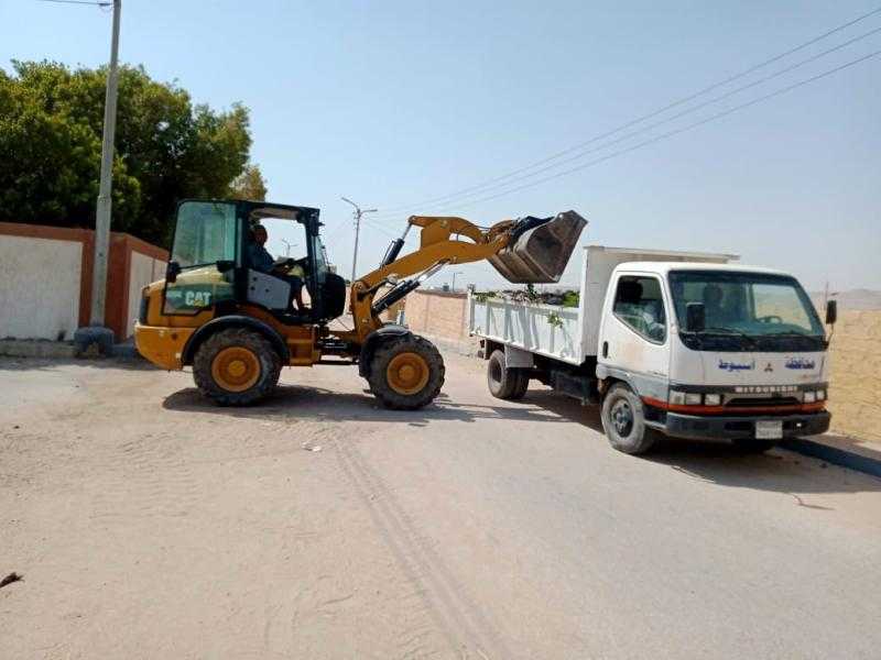 محافظ أسيوط: استمرار حملات النظافة ورفع المخلفات بقرى مركز ومدينة أبوتيج