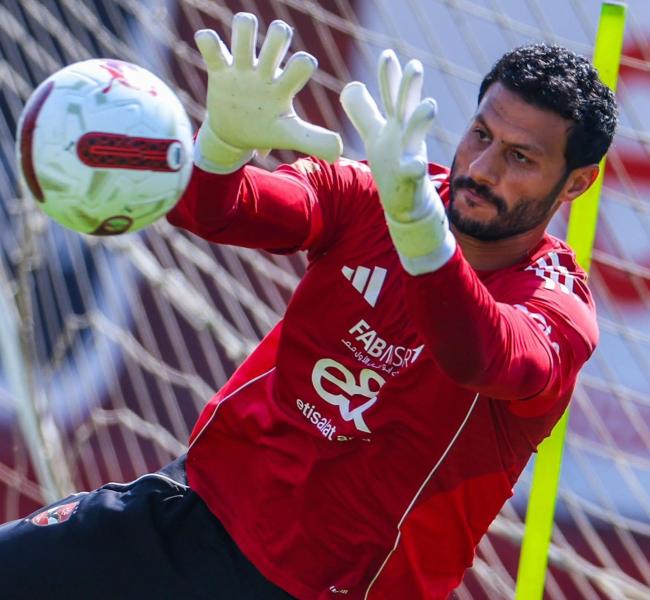 الشناوي ينتظم في تدريبات الأهلي استعدادًا لمباراة غزل المحلة بالدوري