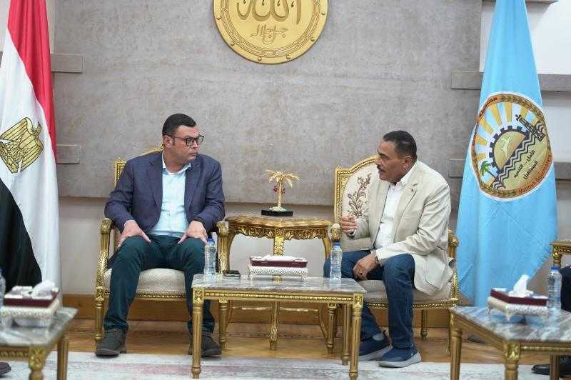 محافظ مطروح يستقبل وزير الإسكان خلال زيارته لمتابعة موقف عدد من المشروعات بالمحافظة
