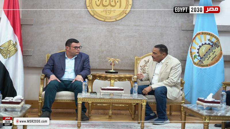 محافظ مطروح يستقبل وزير الإسكان