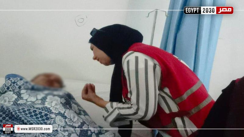 الهلال الأحمر المصري يزور الطالبات الناجيات من حادث الغرق بشاطئ العجمي
