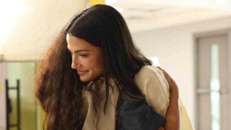 ‏ “just You” يفتتح عهد الغموض.. هل تواجه ”سارة” شبحًا أم شيزوفرينيا؟