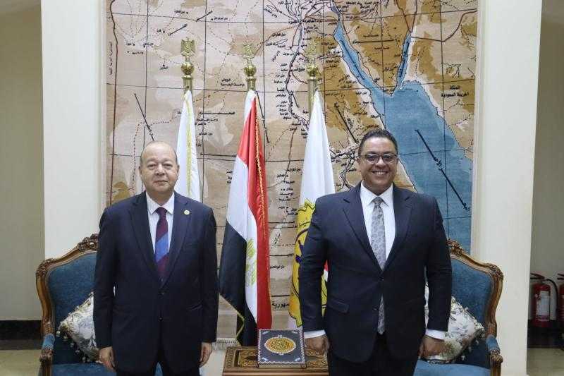 انطلاق فعاليات البرنامج التدريبي لإعداد قيادات المراكز والمعاهد البحثية بمعهد إعداد القادة