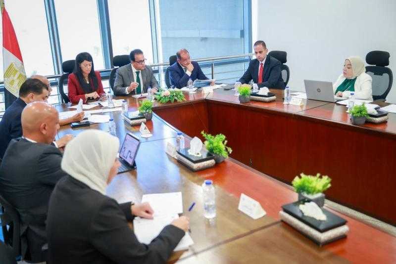 وزير الصحة يبحث خطط شركة «أكديما» للتوسع في الصناعات الدوائية وفتح أسواق جديدة للتصدير