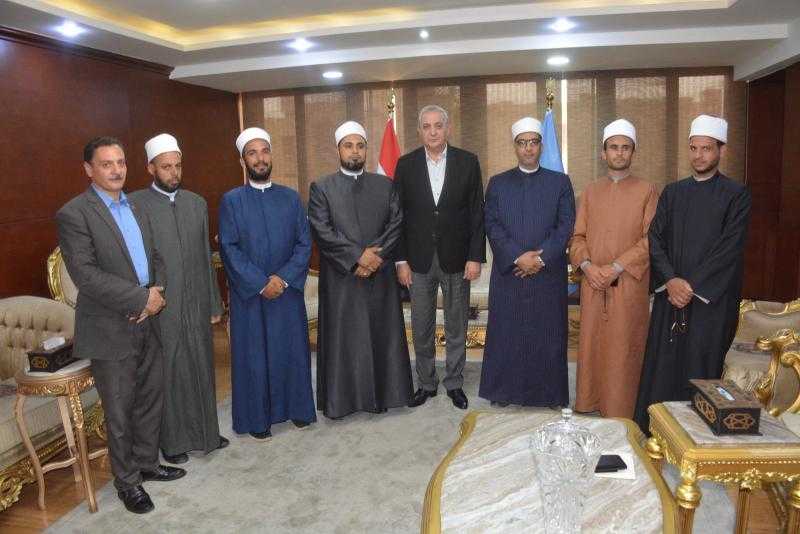 محافظ الغربية يلتقي قافلة الأزهر الدعوية