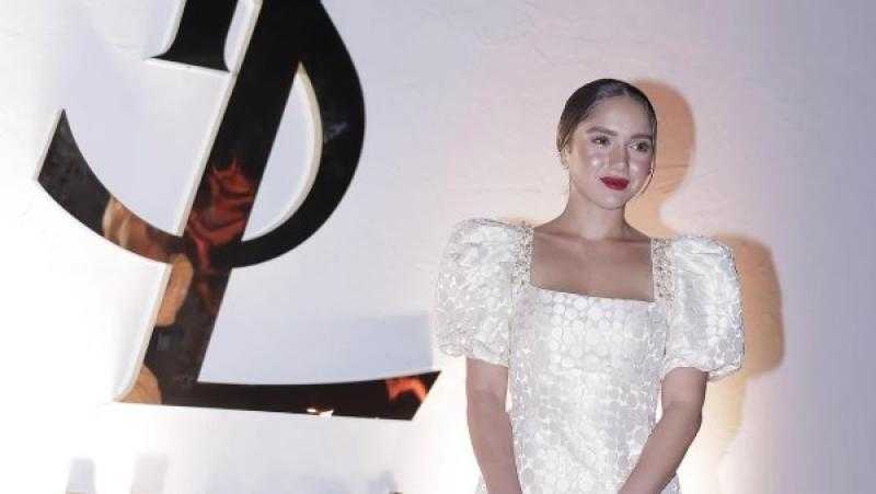 رنا رئيس تخطف الأنظار بإطلالة بيضاء أنيقة على ”إنستجرام”