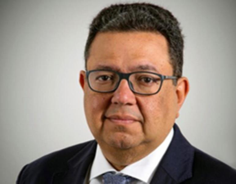 الدكتور زياد بهاء الدين 