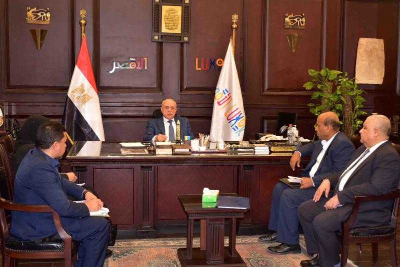 محافظ الأقصر يتابع مطالب أهالي المدامود ويوافق على تحويل مدرسة عبيد علي إلى تعليم أساسي