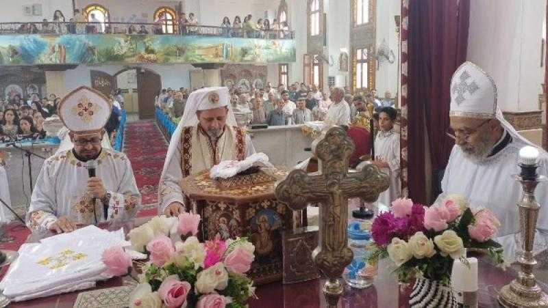 الأنبا بشارة يترأس قداس المناولة الاحتفالية بكنيسة السيدة العذراء بالبربا