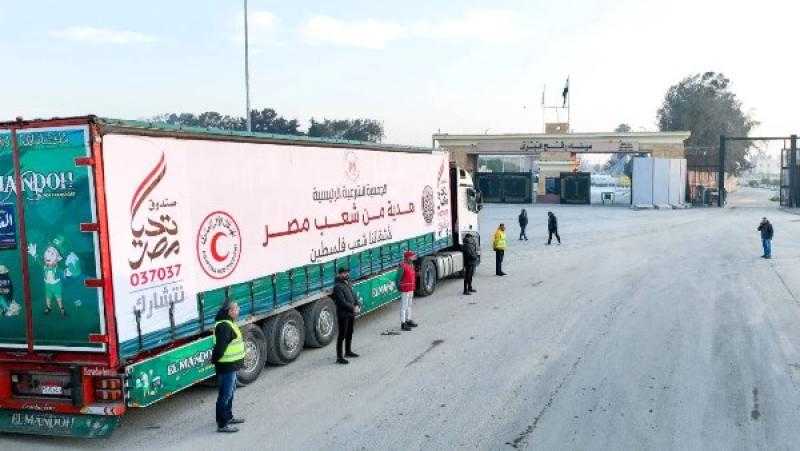سلطات الاحتلال الإسرائيلي تواصل عرقلة إدخال المساعدات إلى قطاع غزة