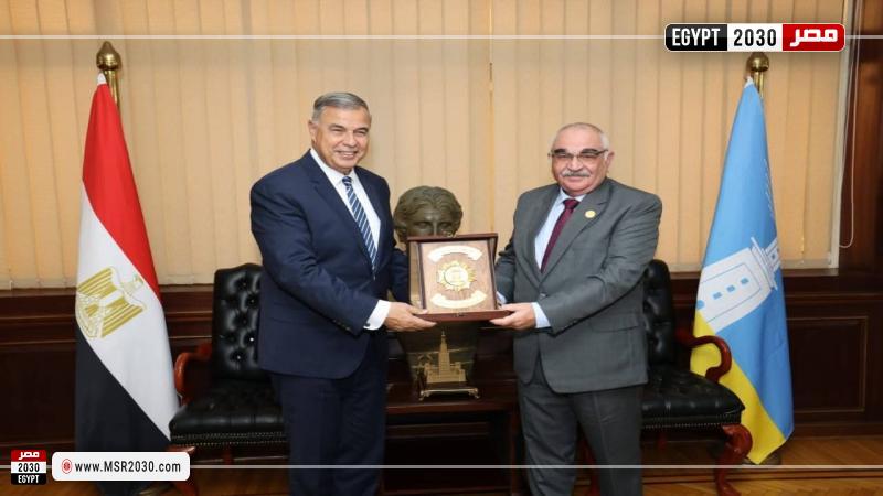 رئيس هيئة قضايا الدولة يلتقي محافظ الإسكندرية 