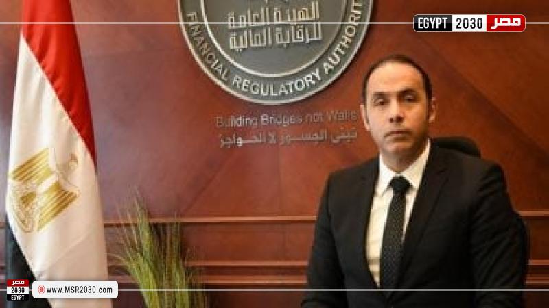 الدكتور إسلام عزام 