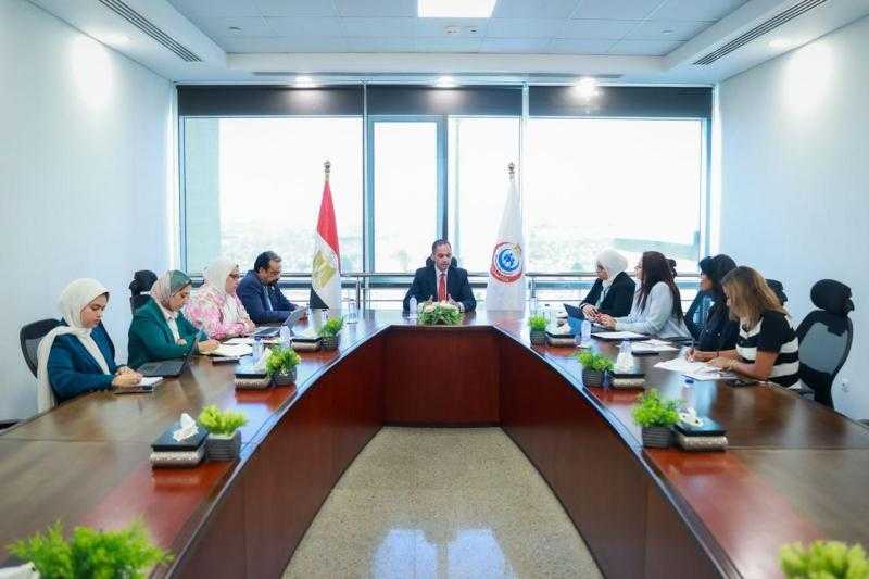 نائب وزير الصحة يناقش مع المعهد العربي لإعداد القيادات تعزيز وتطوير منظومة تدريب الكوادر البشرية في القطاع الصحي