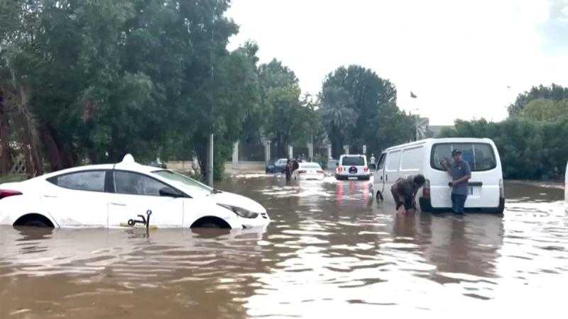 تغيرات المناخ تخنق دول العالم.. من إعصار كاجيكي في فيتنام إلى سيول السعودية: ماذا يحدث ؟