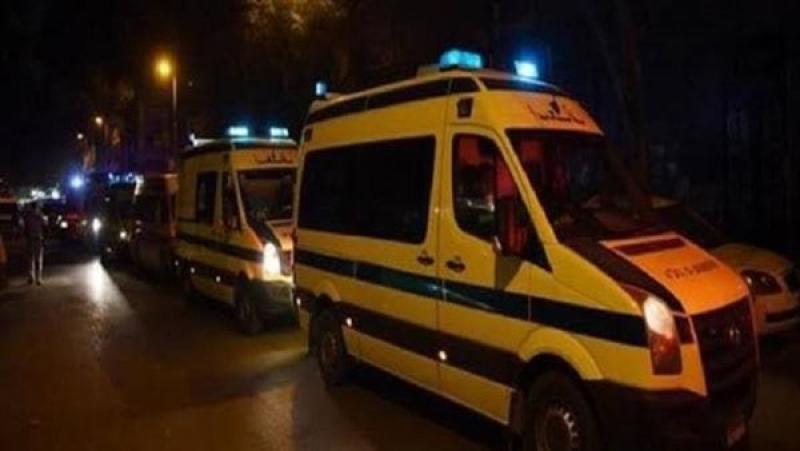 إصابة 6 أشخاص في انقلاب سيارة ملاكي على طريق نقادة الصحراوي الغربي