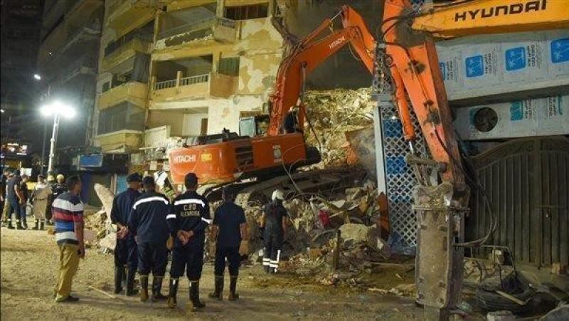 انهيار عقار في منطقة البيطاش بالعجمي بالإسكندرية دون إصابات