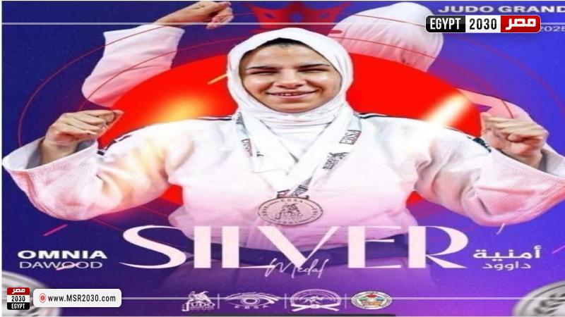 الطالبة أمنية السيد الحسيني