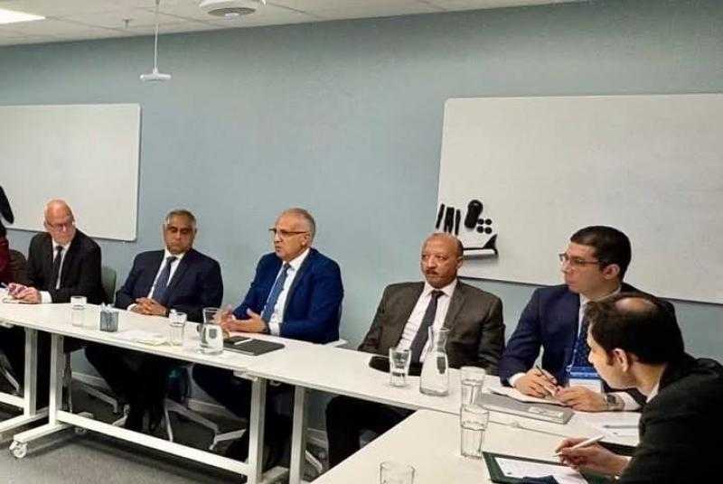 وزير الري يلتقي ممثلي مجلس التجارة والاستثمار السويدي لمناقشة مقترحات التعاون المشترك بين الجانبين