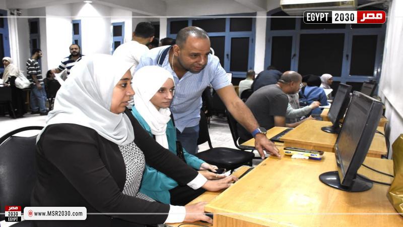 معامل الحاسبات بجامعة عين شمس 