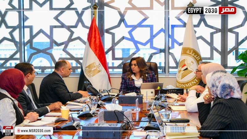 وزيرة البيئة